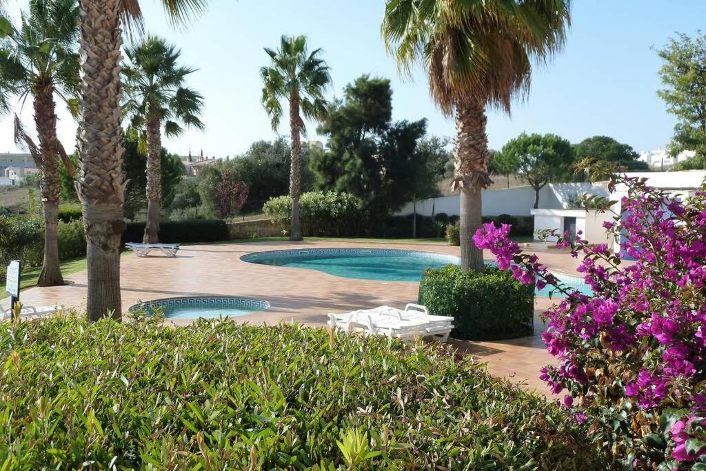 Great 2 Bedroom Apartment With Communal Pool Lagos Luaran gambar
